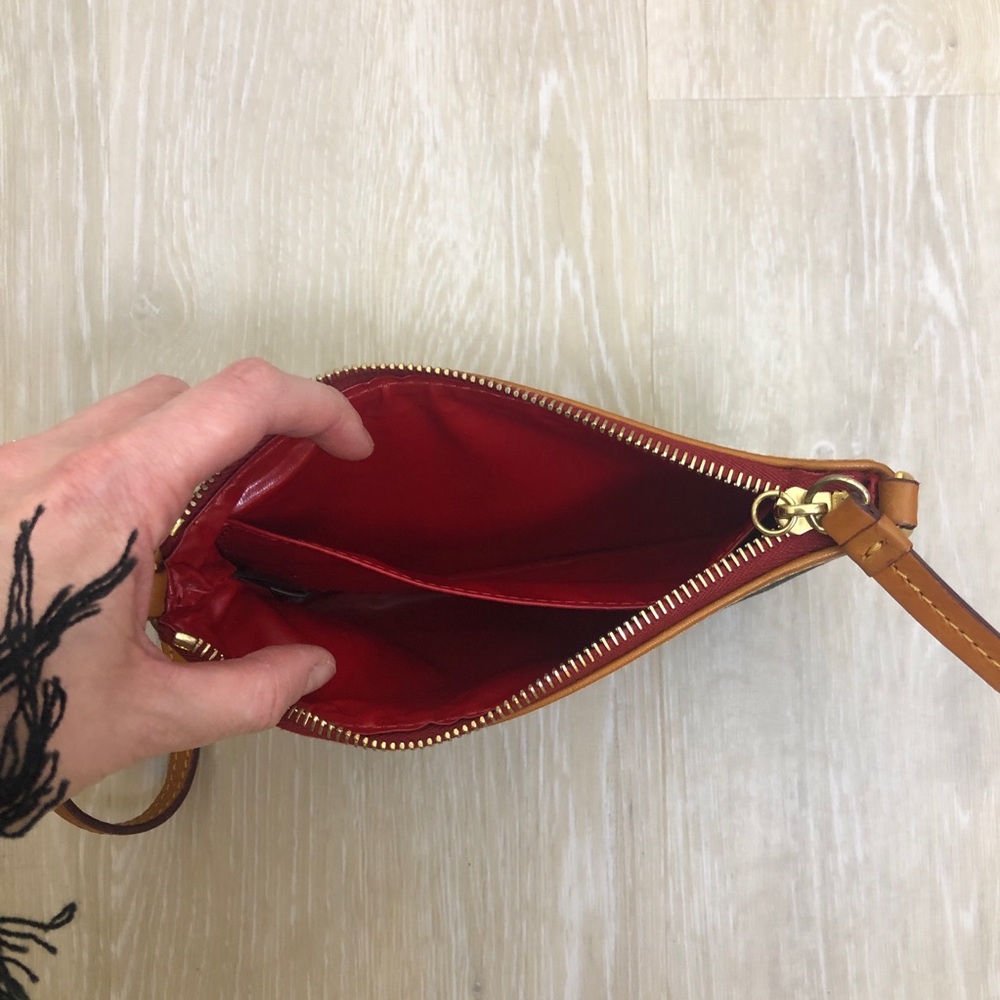 Dooney & Bourke Wristlet - Picture 5 of 6